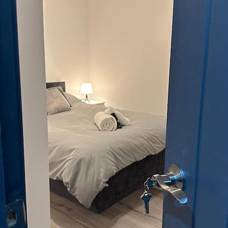 Modern 2 Bed Near Turf Moor Football Stadium, Parks, Canal And Lake Burnley Exterior photo