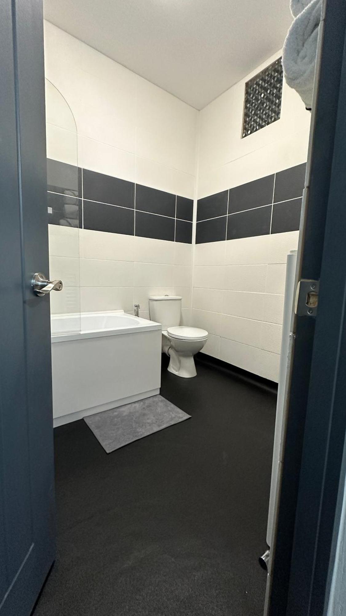 Modern 2 Bed Near Turf Moor Football Stadium, Parks, Canal And Lake Burnley Exterior photo